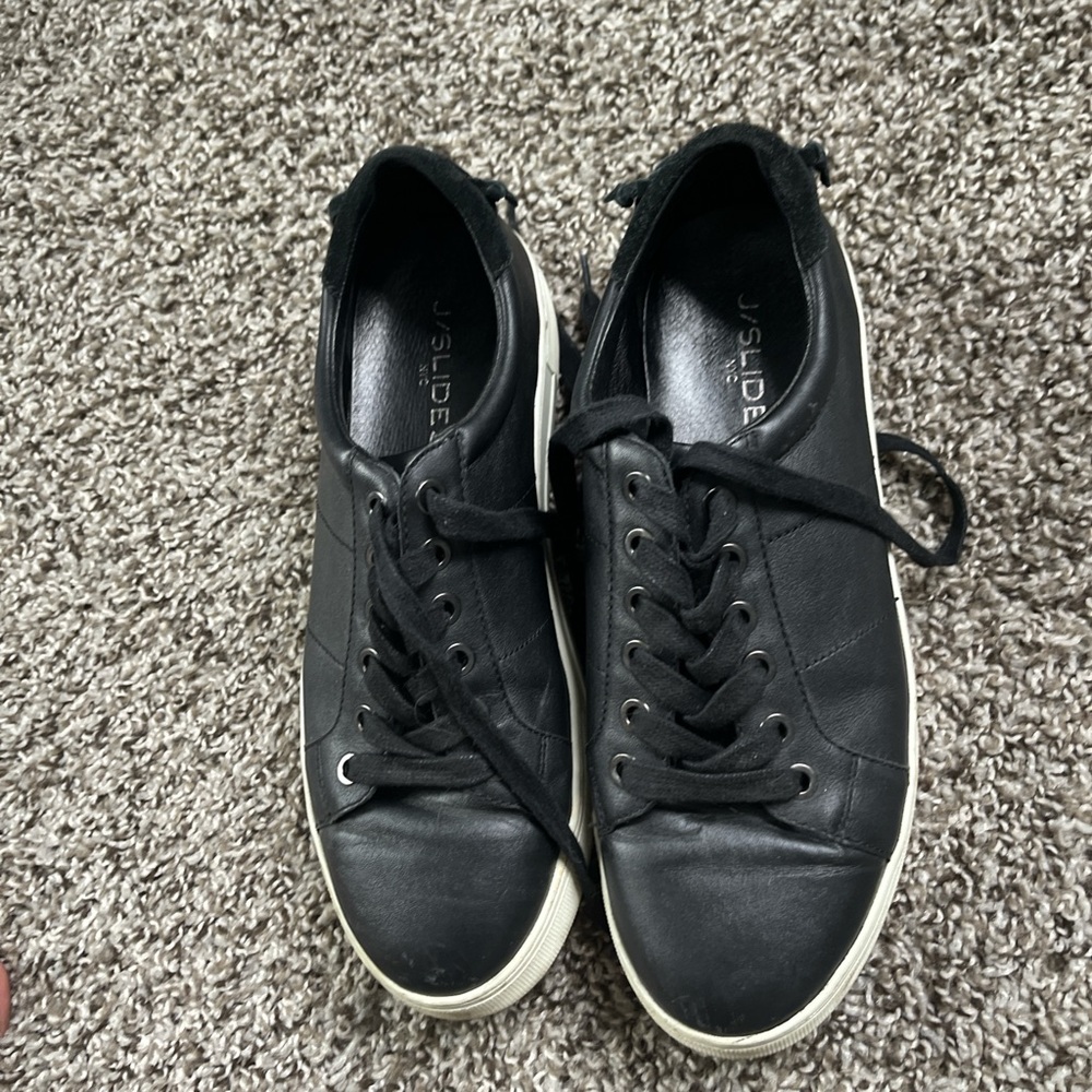 J/SLIDES Men's Black and White Sneakers